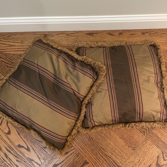 Two custom pillows, striped, gold fringe - Picture 2 of 3